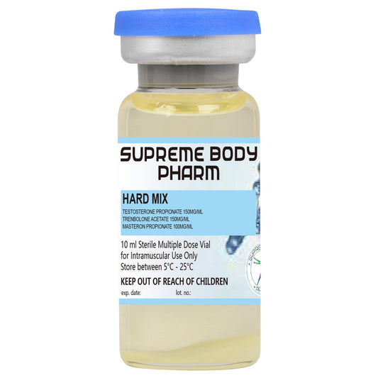Flacon de 10 ml cu soluție injectabilă Hard Mix de la Supreme Body Pharm, conținând Testosterone Propionate 150mg/ml, Trenbolone Acetate 150mg/ml și Masteron Propionate 100mg/ml. Produs steril destinat administrării intramusculare. Instrucțiuni de păstrare: „A se păstra între 5°C și 25°C”. A nu se lăsa la îndemâna copiilor.